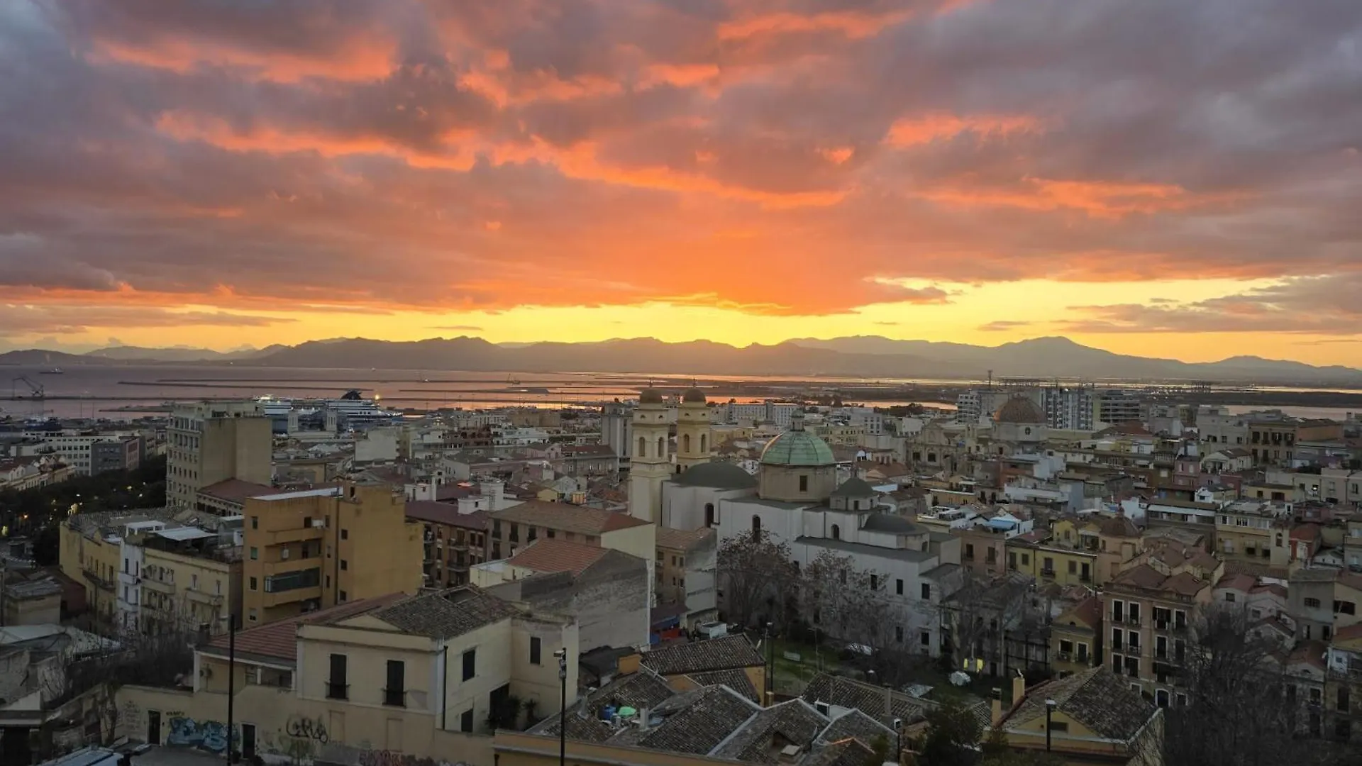 Suite Nel Centro Storico Di Cagliari Gasthof